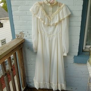 Vintage Gunne Sax wedding dress